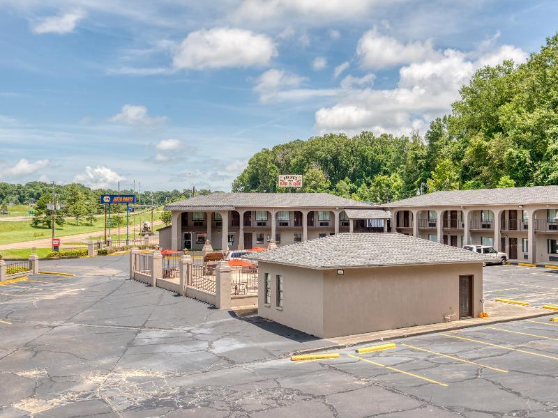 Oyo Hotel Vicksburg Southeast Exterior photo