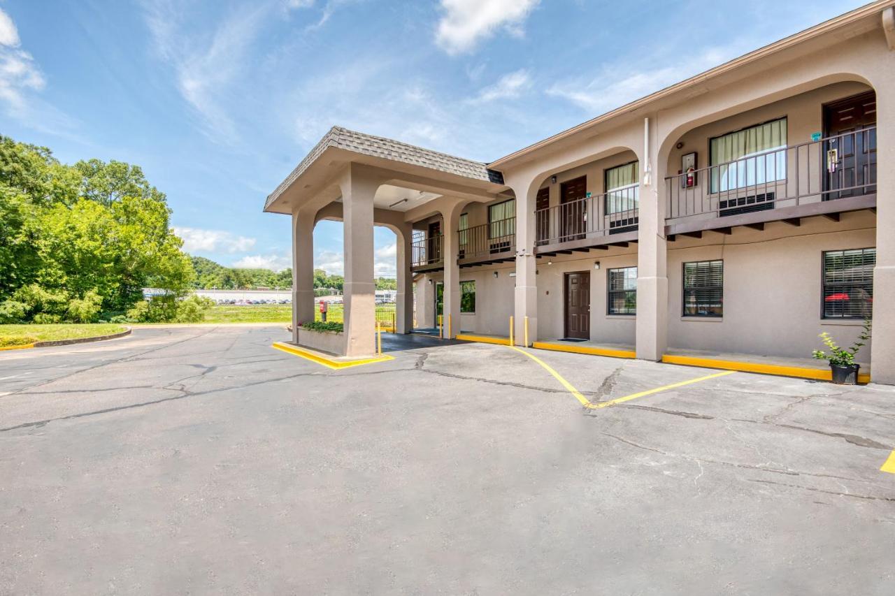 Oyo Hotel Vicksburg Southeast Exterior photo