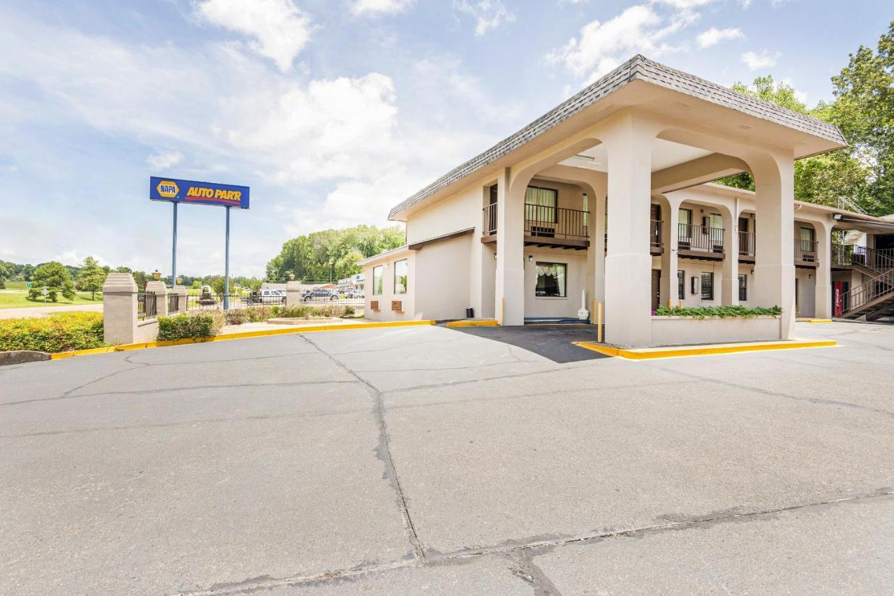 Oyo Hotel Vicksburg Southeast Exterior photo