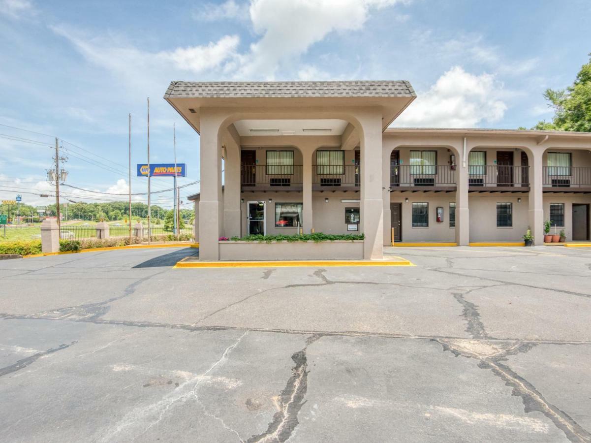 Oyo Hotel Vicksburg Southeast Exterior photo