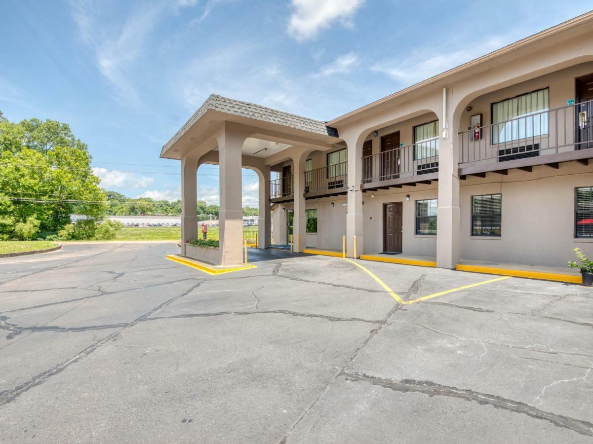 Oyo Hotel Vicksburg Southeast Exterior photo